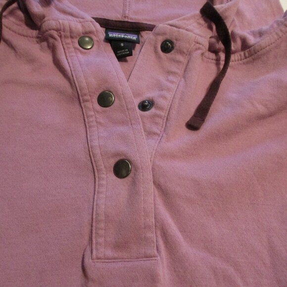 Patagonia Woman Small Purple Snap Button Warm Long Sleeve Hooded Shirt - Picture 3 of 8